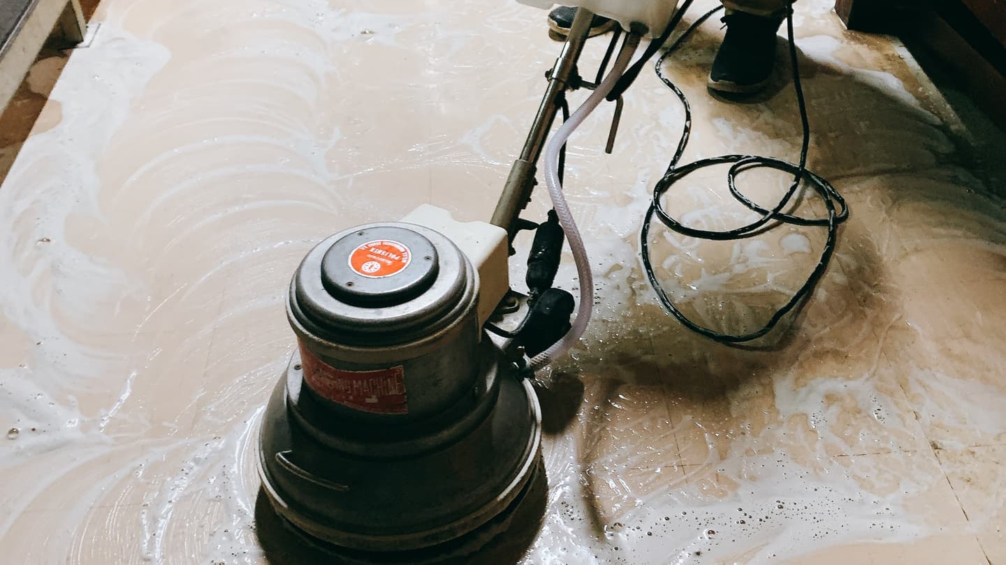 店舗クリーニング | 一宮市で清掃・メンテナンスならシンエイ